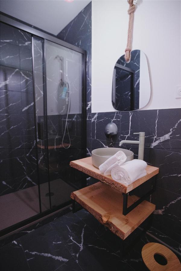 Martyrs , Coeur De Ville Saint-Etienne  Bagian luar foto